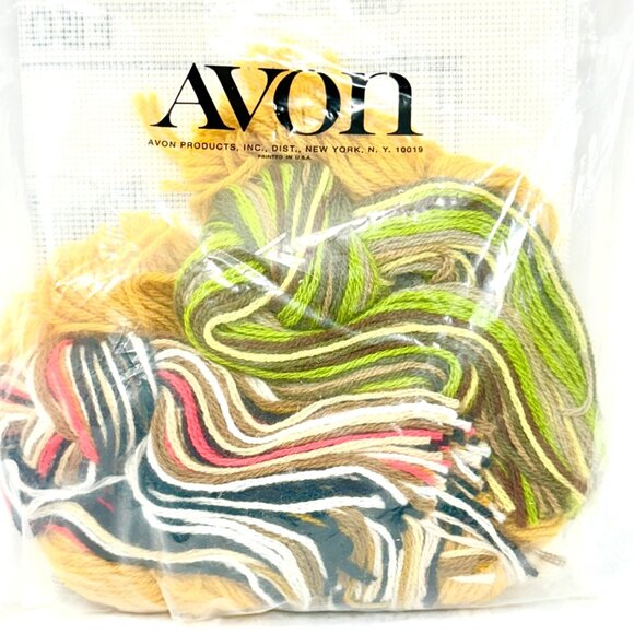 Avon Creative Needlecraft Owl Needlepoint Kit Stamped Canvas/Wool Yarn - NOS - Picture 6 of 6